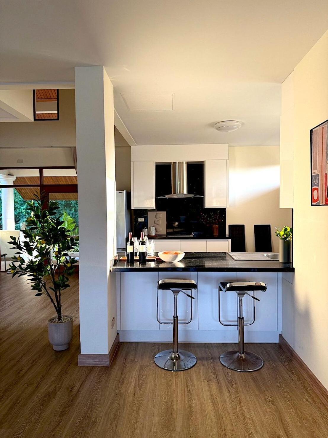 Newly Renovated Modern 3br Blue Canyon Golf Villa