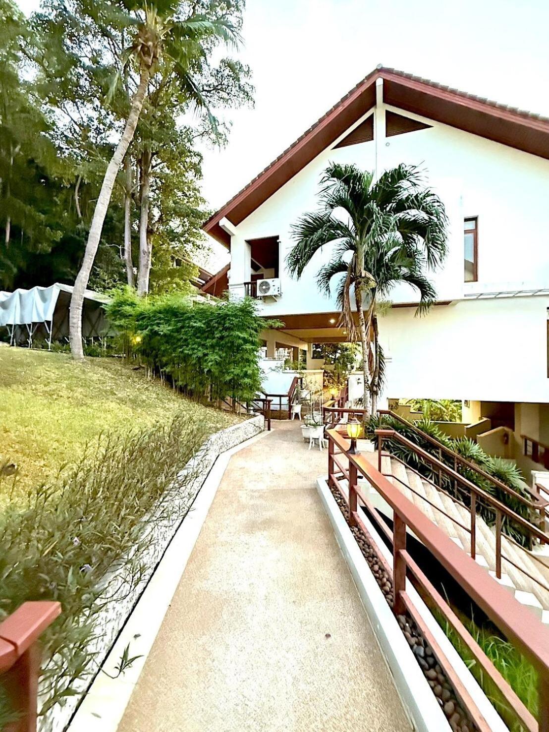 Newly Renovated Modern 3br Blue Canyon Golf * Ban Muang Mai