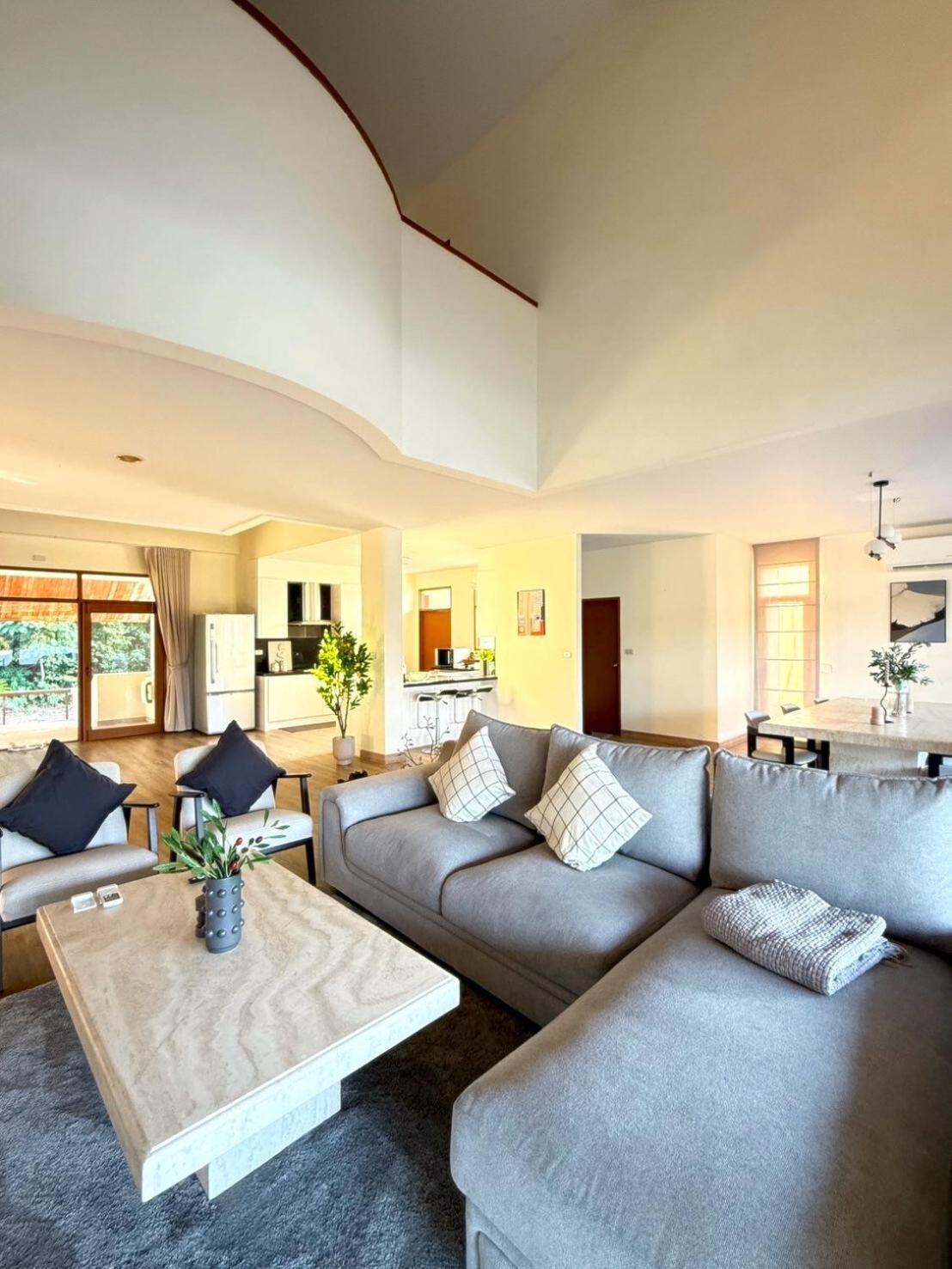 Newly Renovated Modern 3br Blue Canyon Golf *
