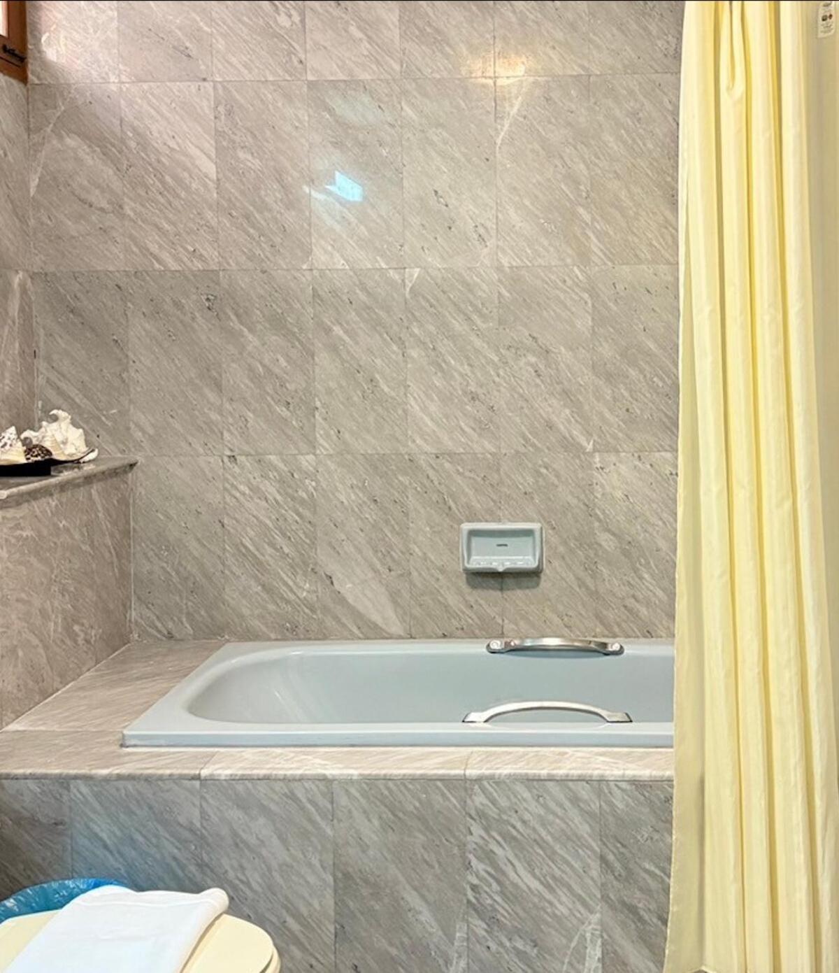 Newly Renovated Modern 3br Blue Canyon Golf Villa *