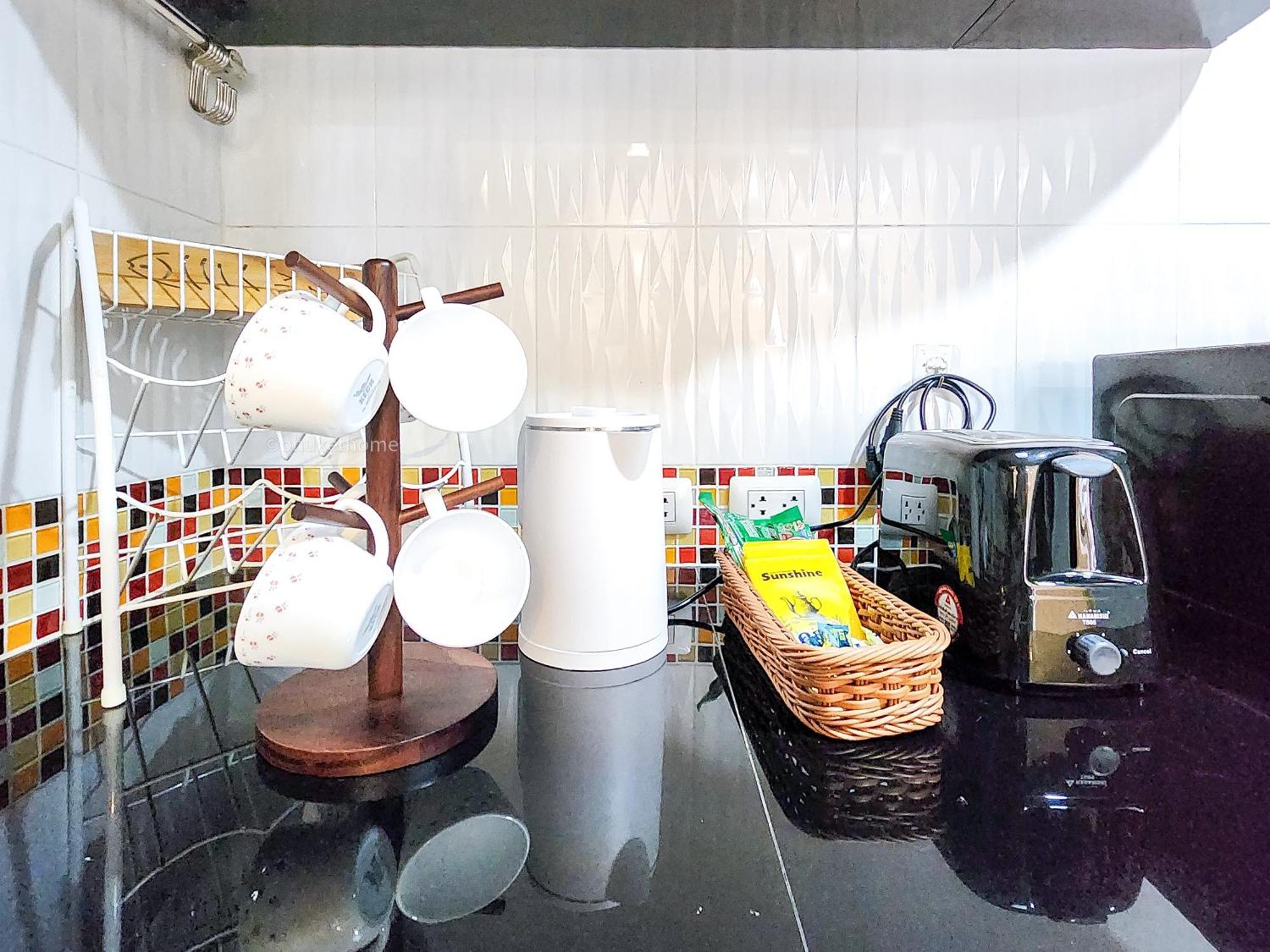Apartment Private 3-bedroom Retreat Close To & Airport *
