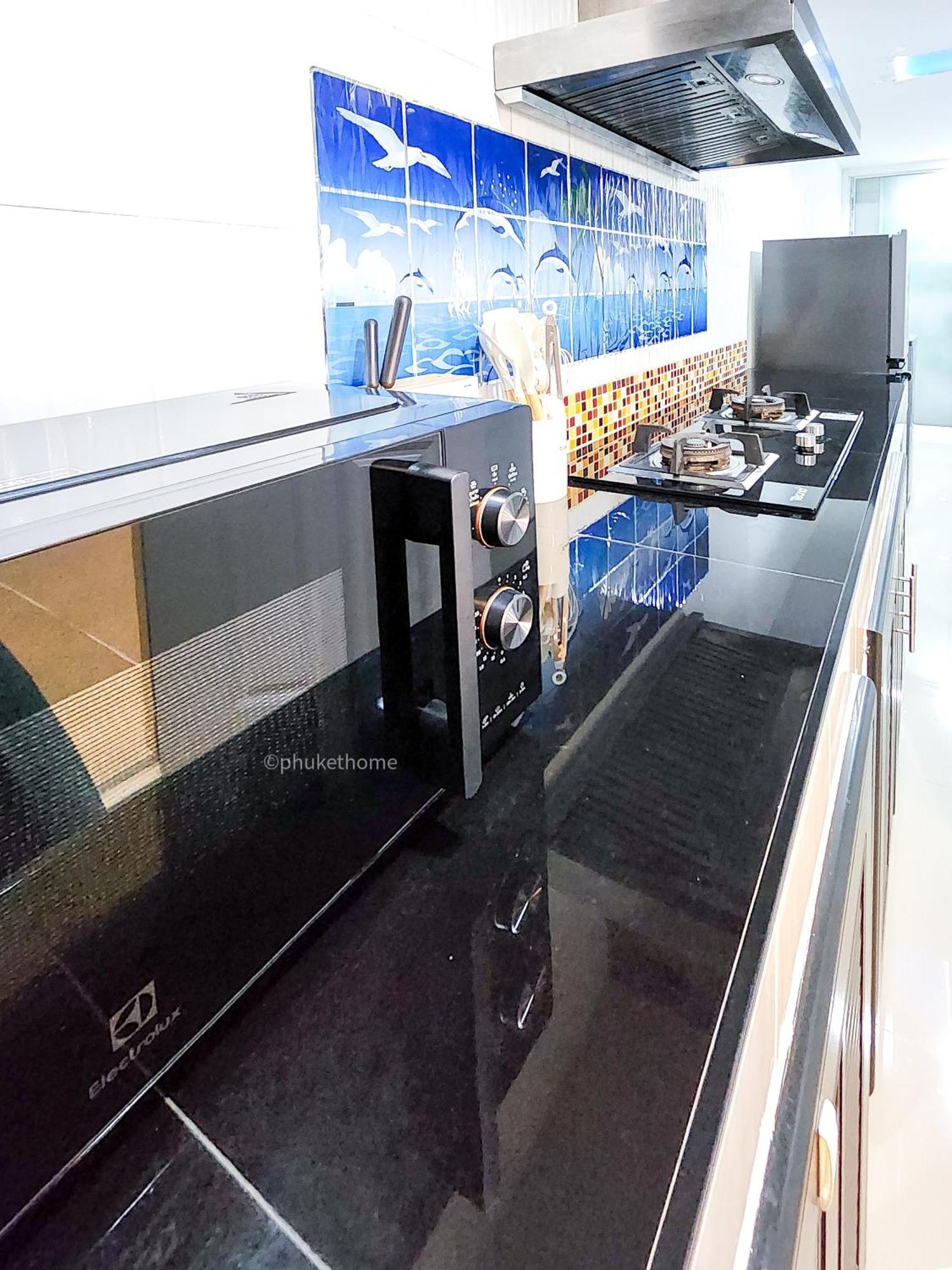 Apartment Private 3-bedroom Retreat Close To & Airport *
