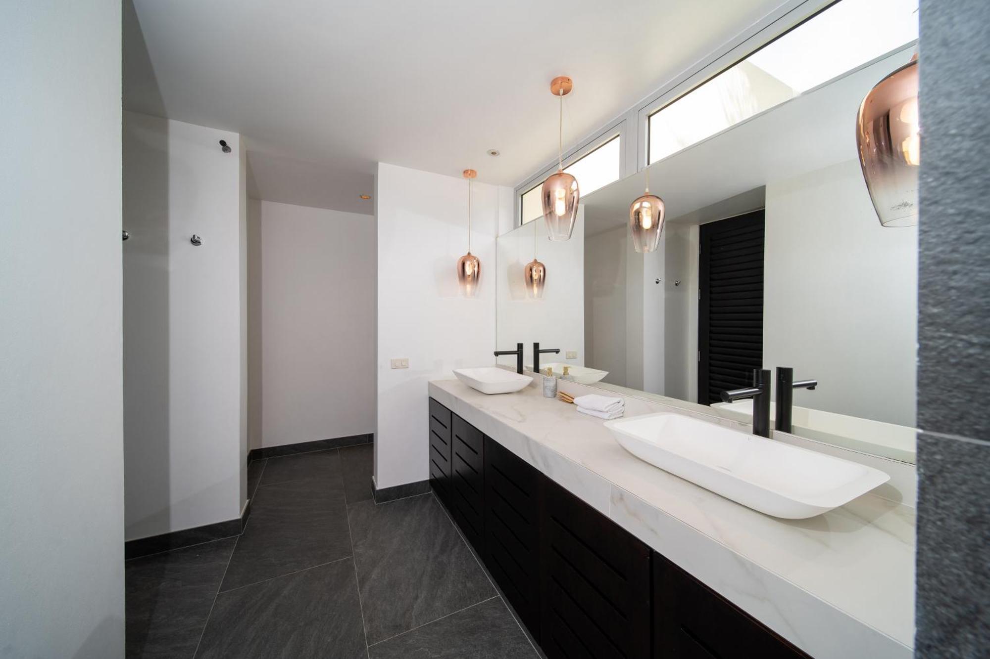 Luxury 4br Pool In Estate *