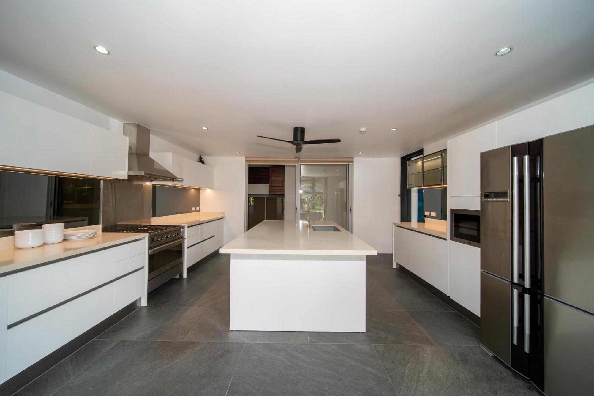 Luxury 4br Pool In Estate Layan Beach (Phuket)