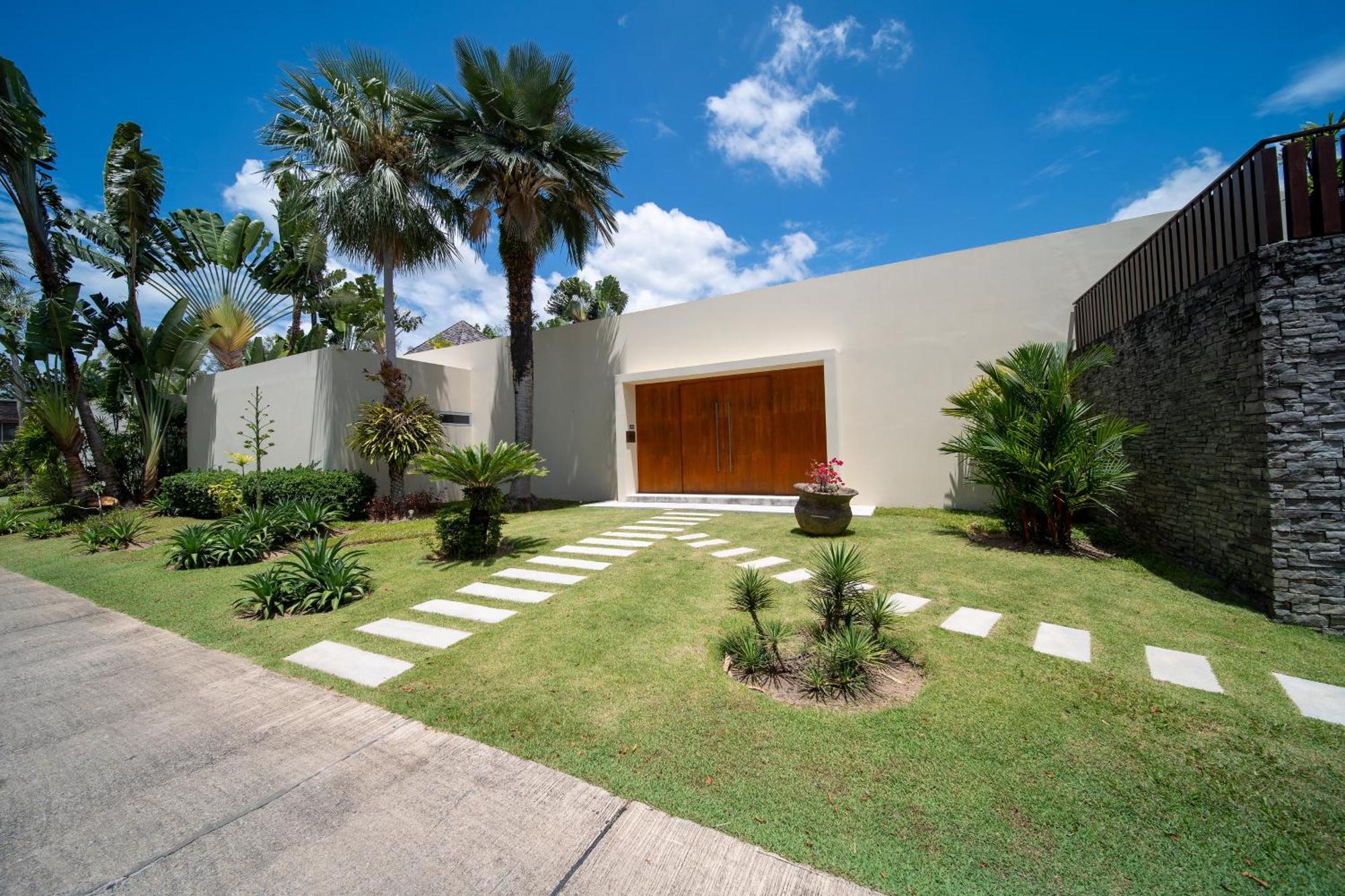 Luxury 4br Pool In Estate Layan Beach (Phuket)