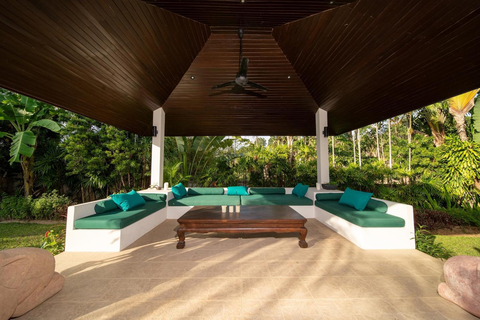 Luxury 4br Pool In Estate Layan Beach (Phuket)