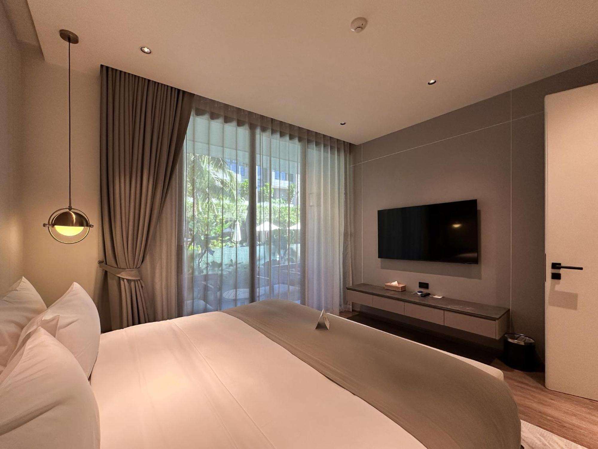 Hotel La And