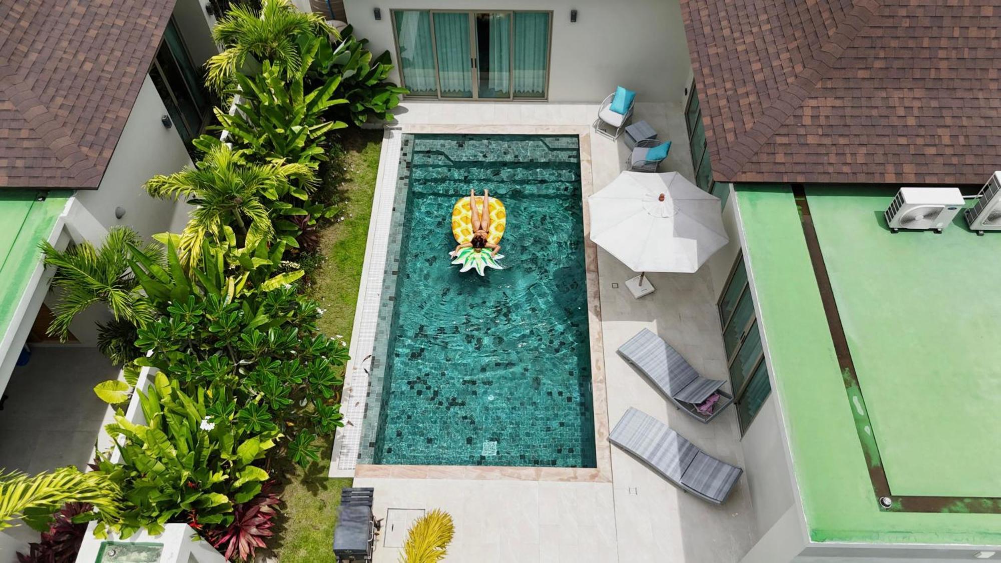 La Phuket Pool *