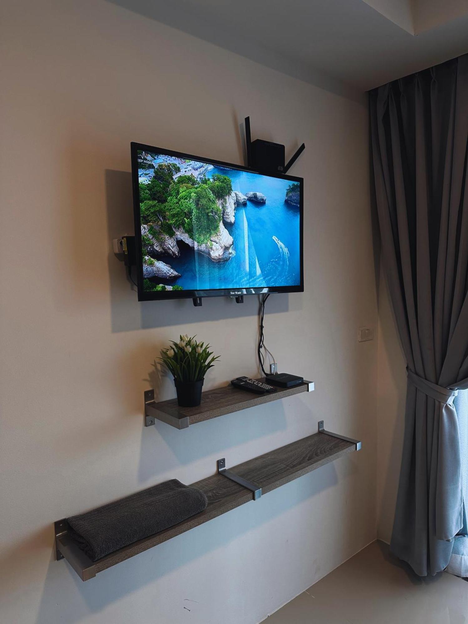 Condo With Sunset View Apartment *