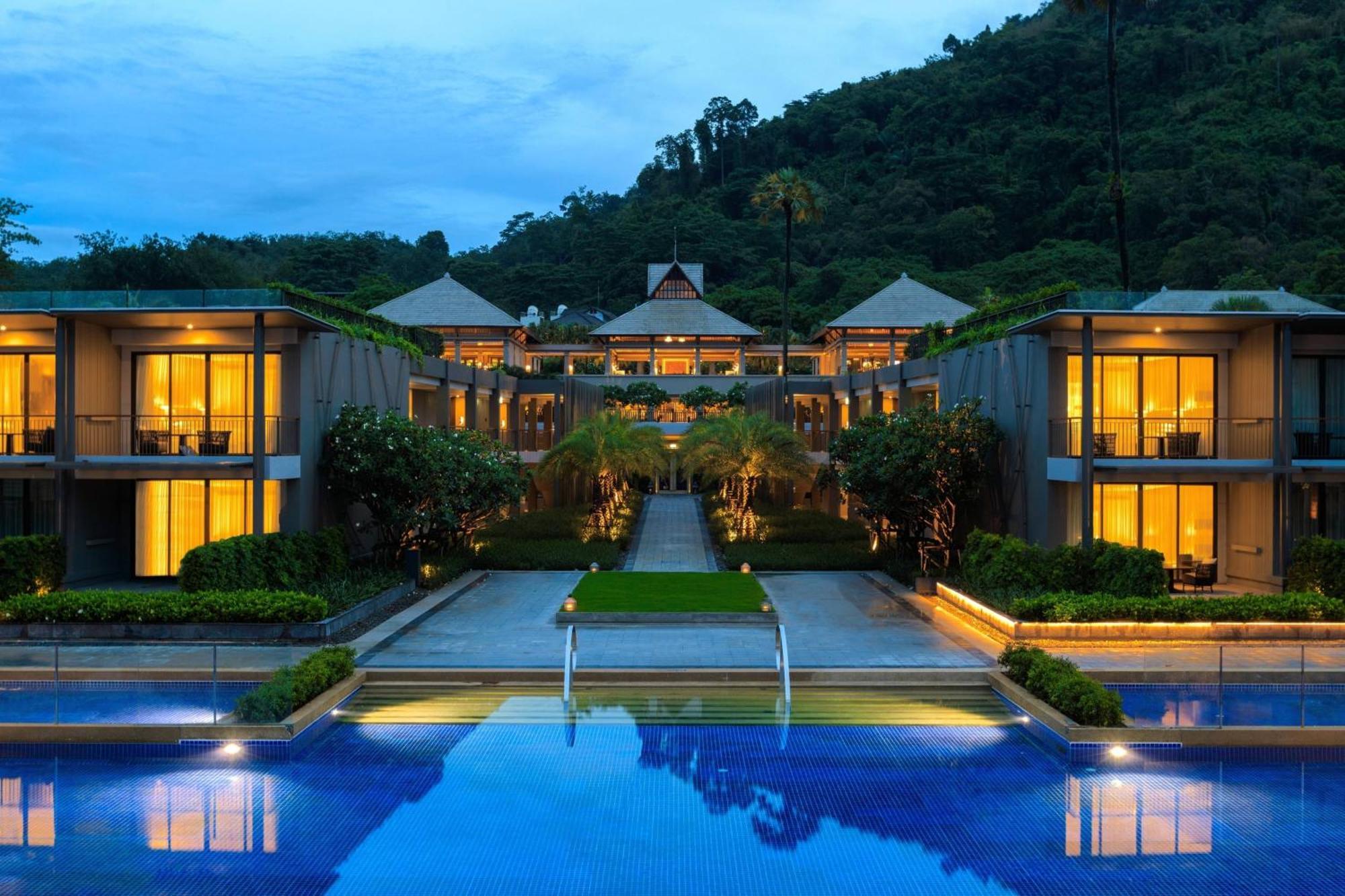 Resort Phuket Marriott And Spa, 5*