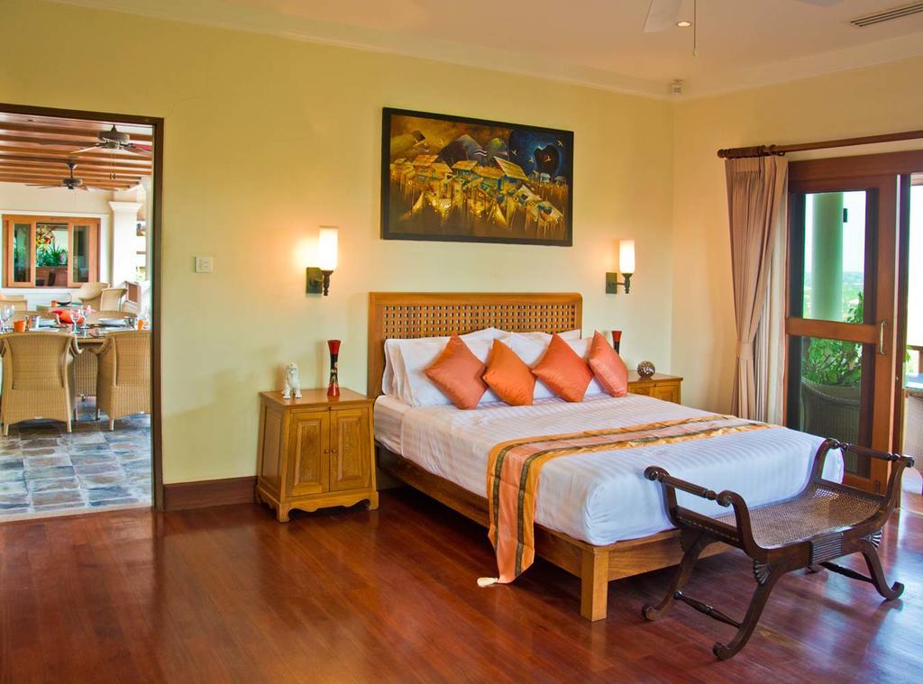 Oriole Villa Layan Beach (Phuket)