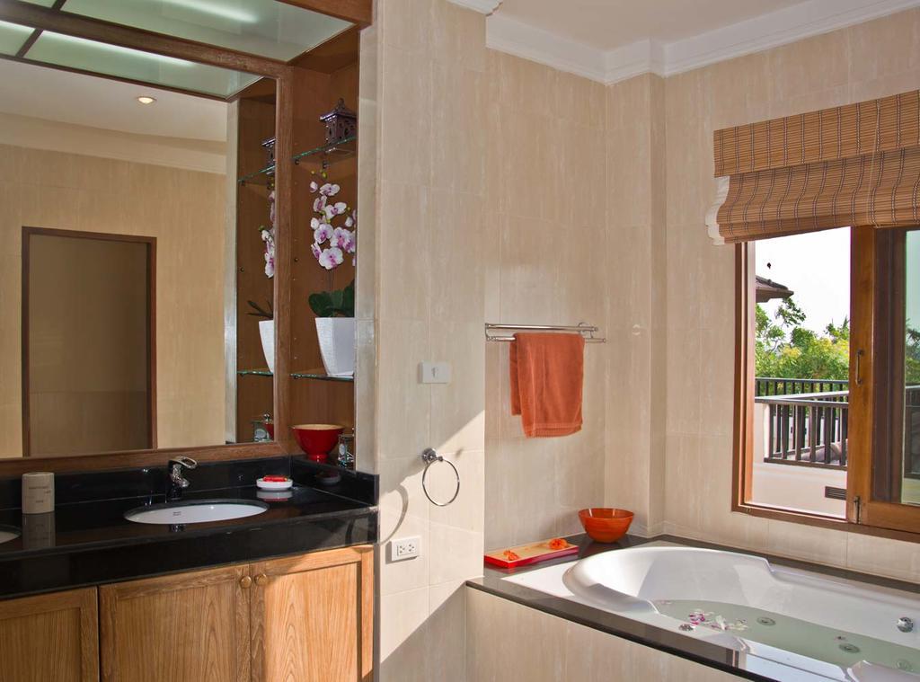 Oriole Villa Layan Beach (Phuket)