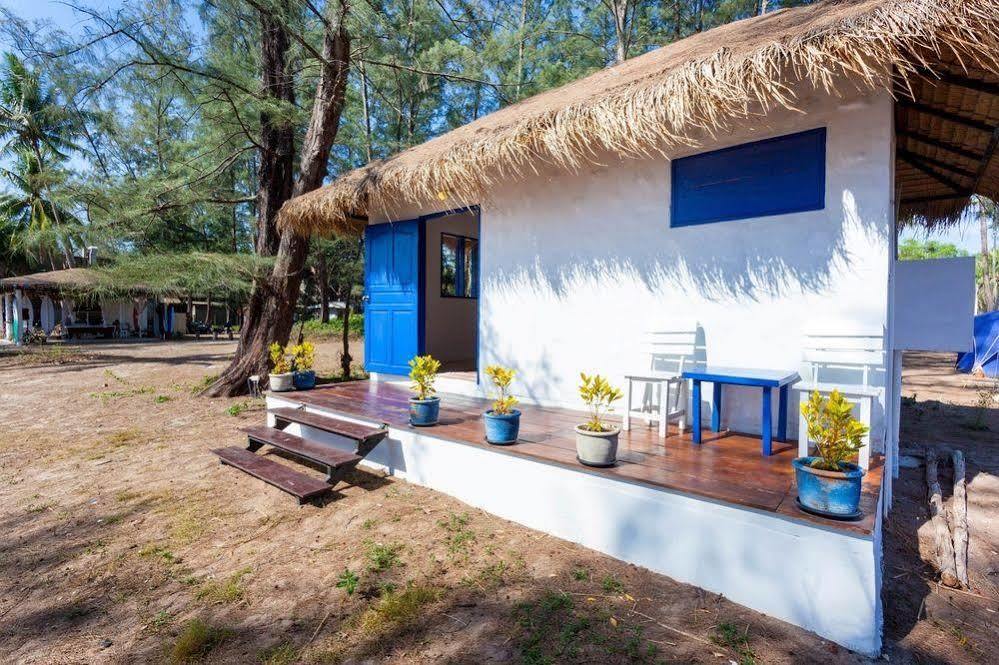 Micky Monkey Phuket Maikhao Thailand Holiday home *