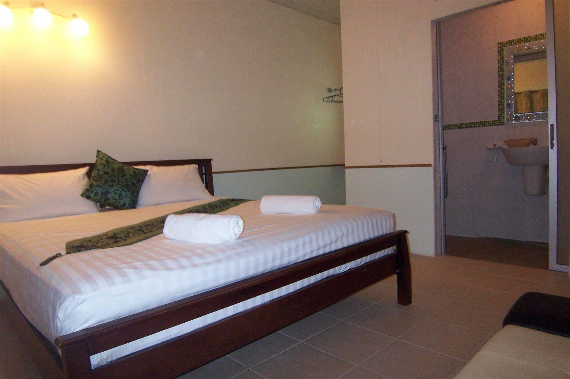 Hotel Phuket Airport Overnight 2*
