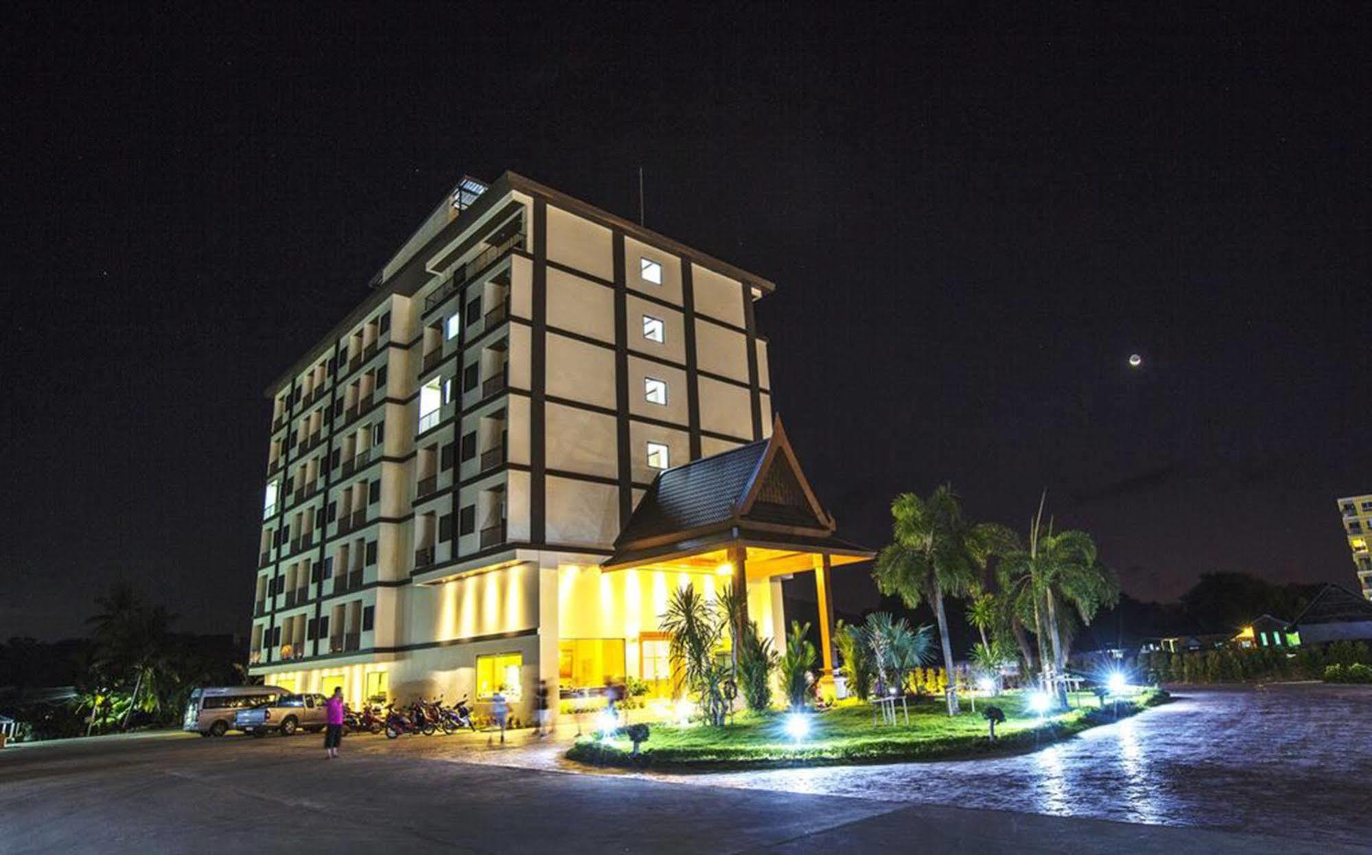 Airport Phuket Nai Yang