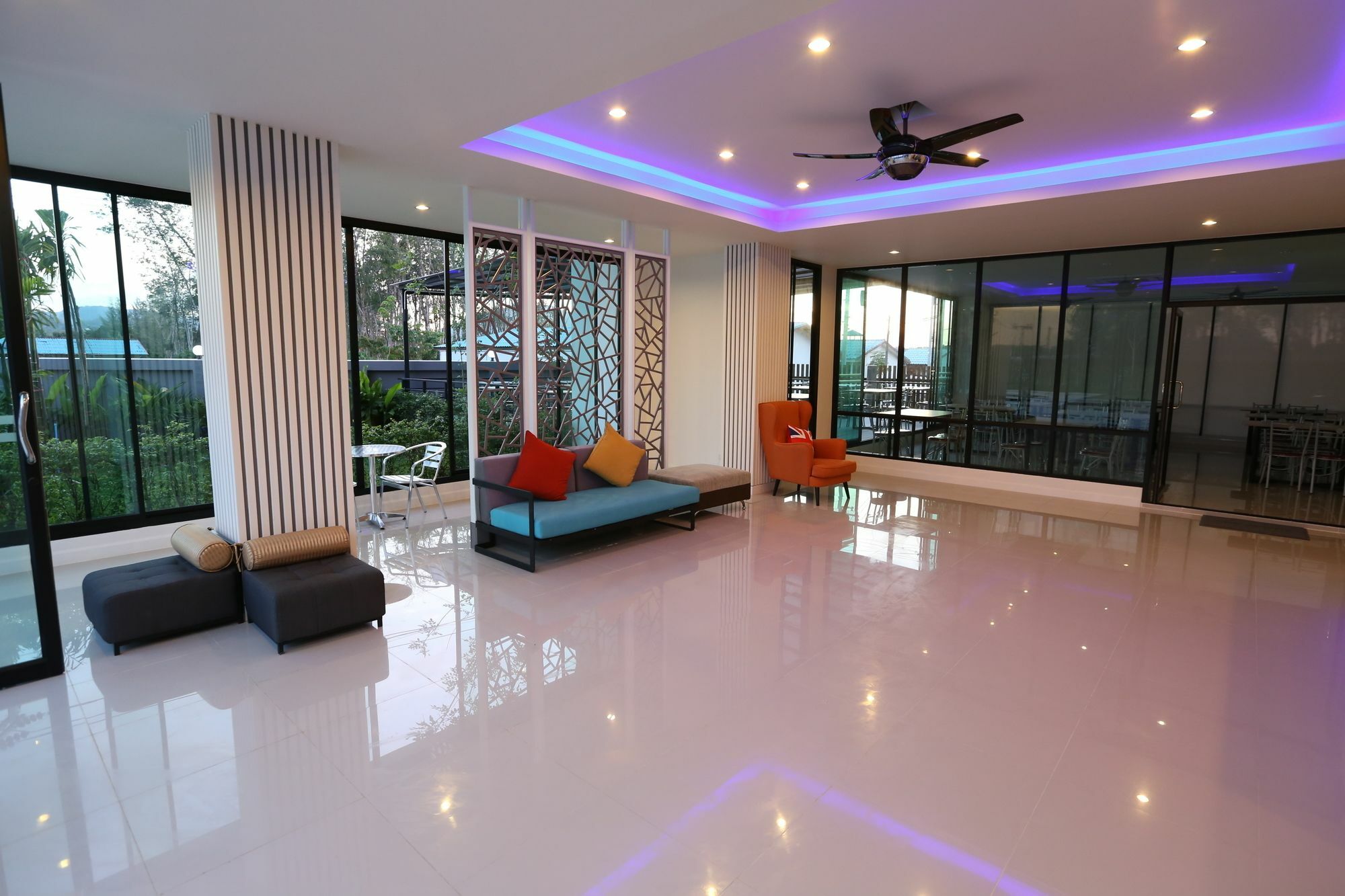 S4 - Near Phuket Airport Hotel Nai Yang Beach