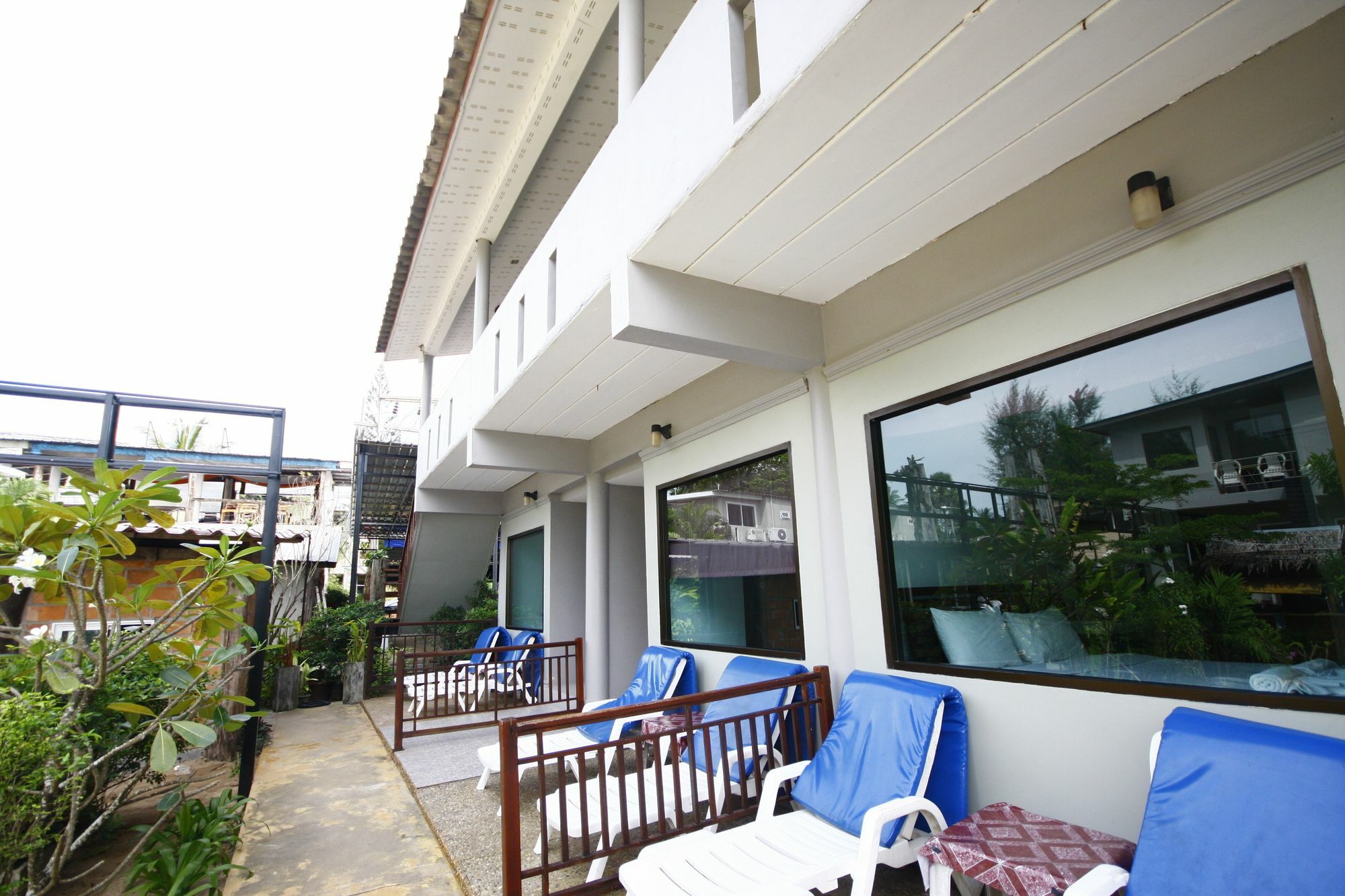 Rimlay Resort Nai Yang