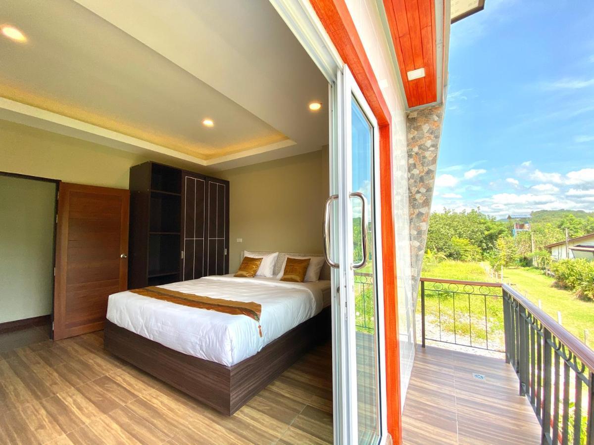 Blue Aura Pool Villa *