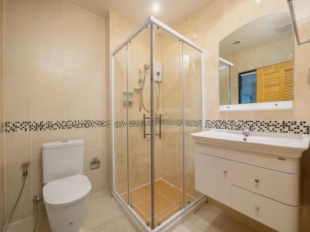 Beachfront Condotel Apartment *