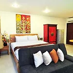 Plern Anda Hotel