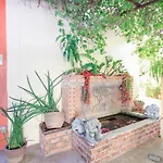 Ban Elephant Blanc Apartment