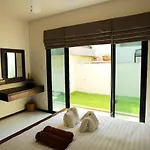 Cocktail Palm Villa