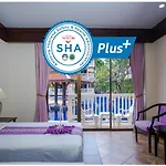 Kata Poolside Resort Sha Extra Plus