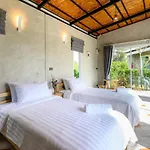 Loftpical Resort