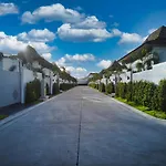 Bliss Villa At Shambhala Grand