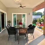 Phumiphat Private New Pool Villa Bang Tao