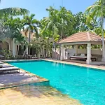 La Hacienda - Rawai