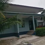 Na-Na​Twinhouse