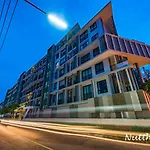 Elegant Room Near Beaches, Shopping, Restaurant​S