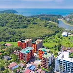 Naiharn Pearl Condo Hotel By Villacarte