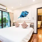 Direct Pool Access Apartment At The Title By Lofty