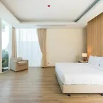 Splash Villa By Villacarte