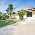 Spacious Family 5Br Villa Nikkie 3, Big Garden & Pool