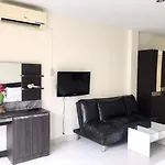 Kata Beach Guesthouse