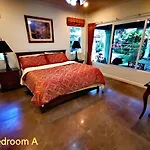 Vacation Garden Villa