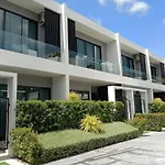 2 Bed Luxury Pool Villa Sleeps 6