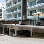 Апартаменты 2Br Вид На Бассейн C14 By Ibg Property