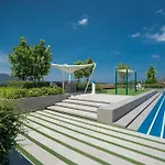 Bangtao , Laguna , 5 Minutes From The Bench, 2 Bedroom