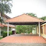 Shimmer Three-Bedroom Villa With Large Garden And Two Swimming Pools
