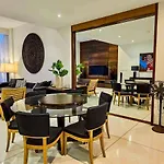 Beachfront 2 Bedroom Luxury Apartment Chava Surin