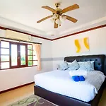 Bang Tao Pool Villa, Close To Beach - Sleeps 16