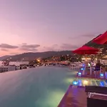 Seaview Duplex With Jacuzzi At The Charm Resort Patong