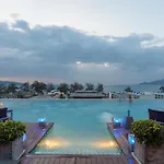 Seaview Duplex With Jacuzzi At The Charm Resort Patong