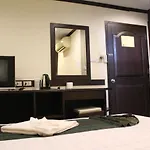Cocoo-N Soi Sansabai Hotel