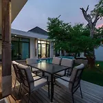 Mono 3Bedroom Seaside Pool Villa