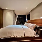 Villamoon Terrace Luxury